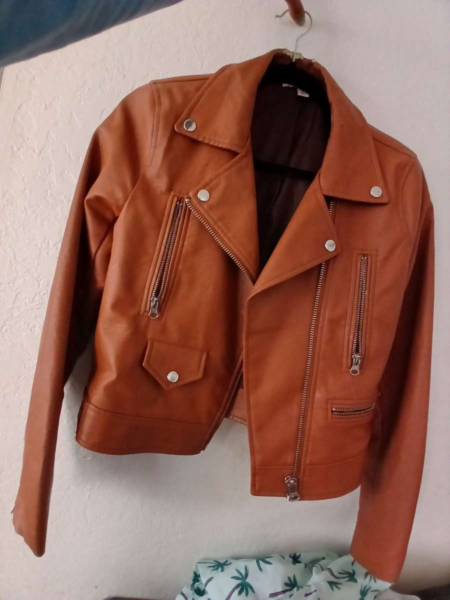 Leather jacket dark brown medium size