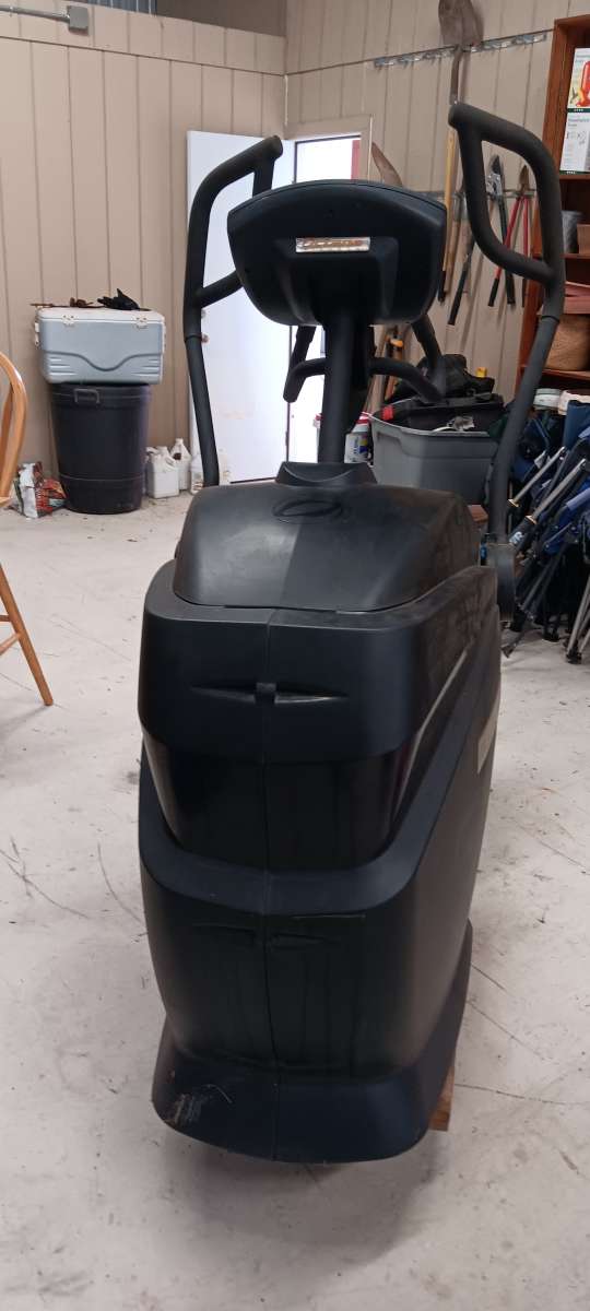 q35 octane fitness treadmill