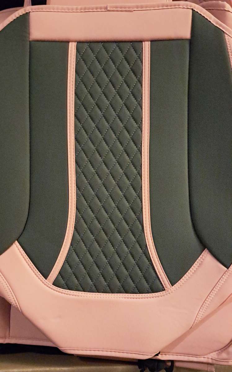 NWT BRAND NEW STILL IN ORIGINAL PACKAGING Doogo Seatcovers