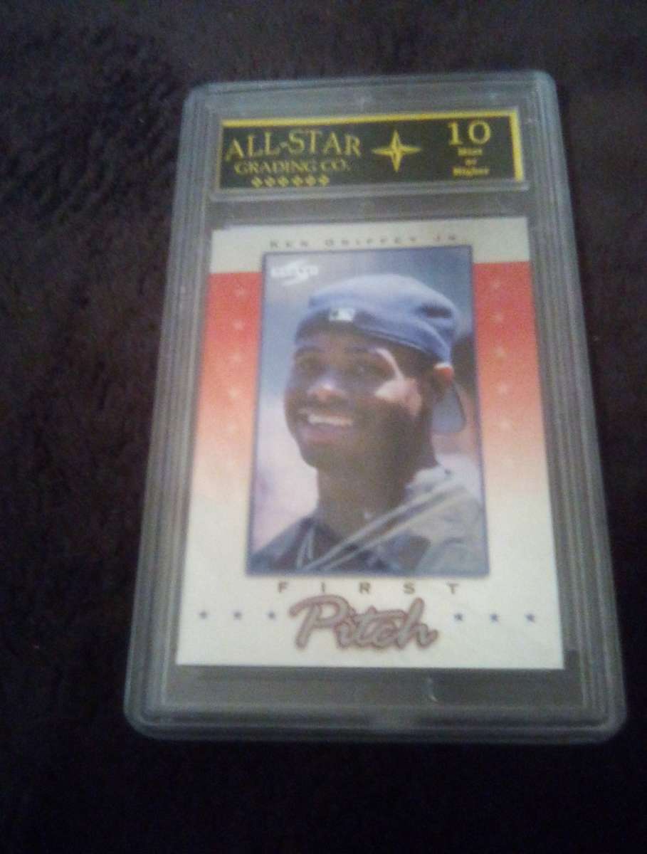 graded baseball card slabs