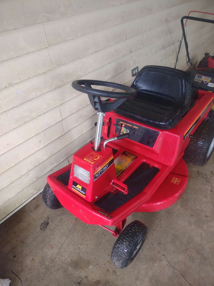Murray 10 horsepower riding mower