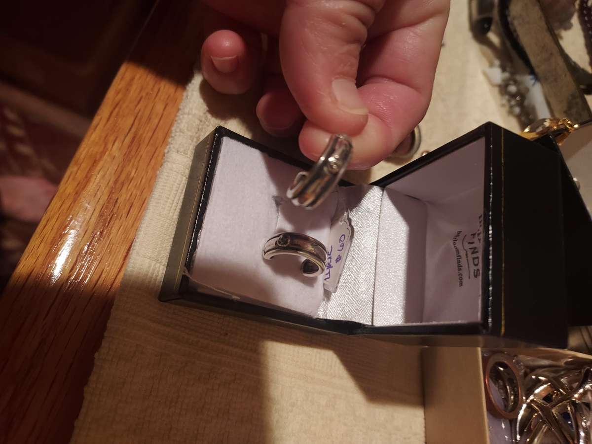 LYRIC brand DIAMOND in 925 full stamps in view