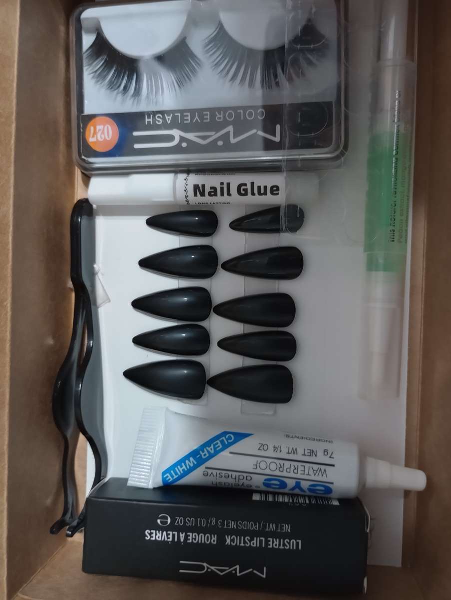 Complete Nail  Lash Beauty boxes