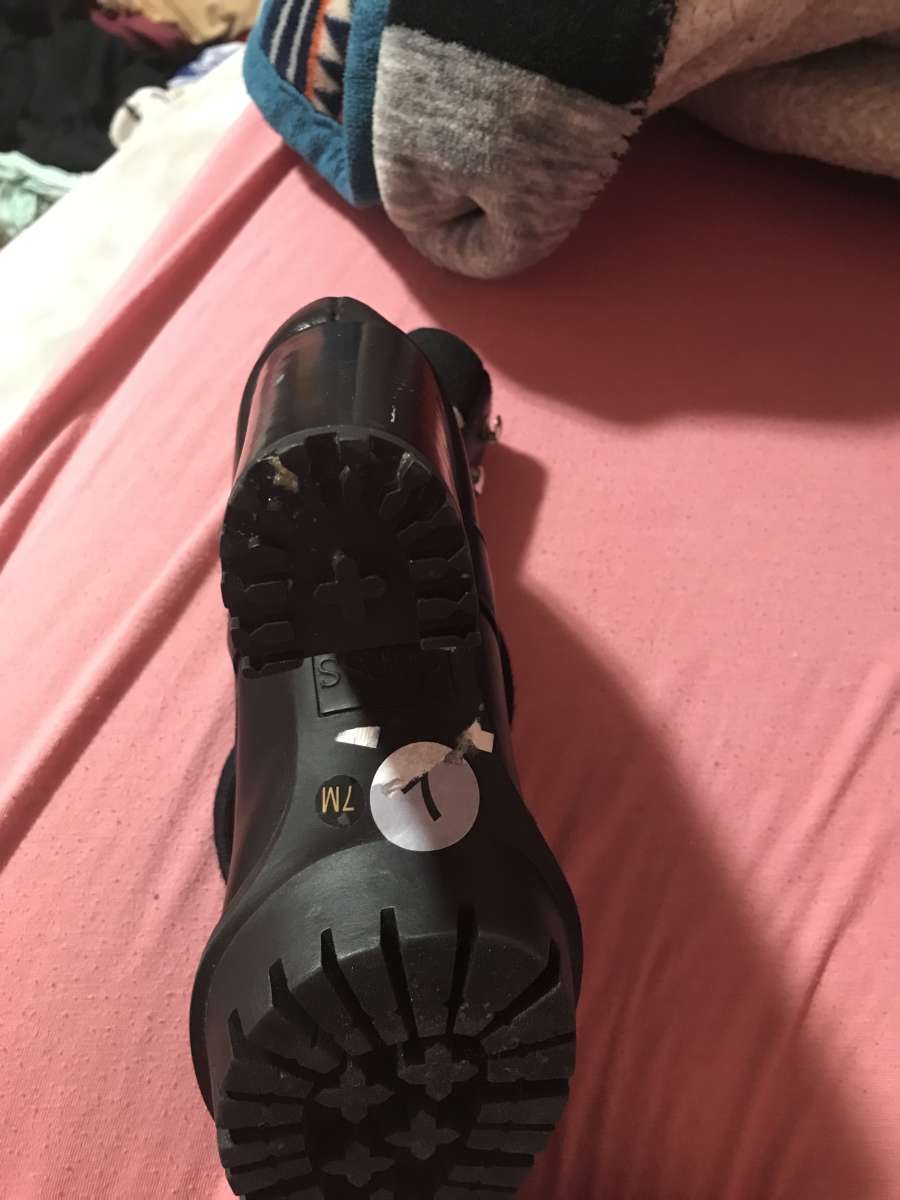 womans high heel shoes