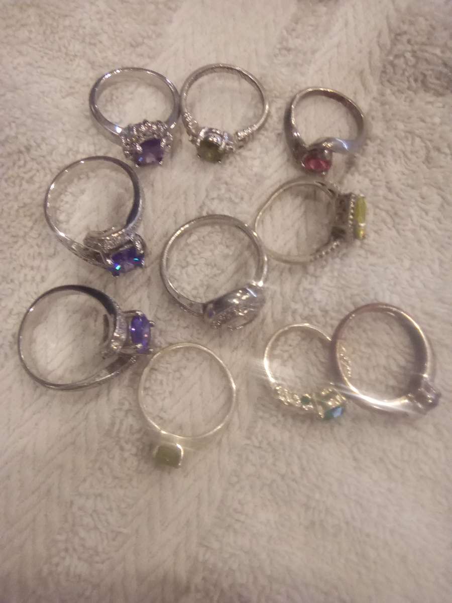 Ladies rings buy 1 or all  no problem
