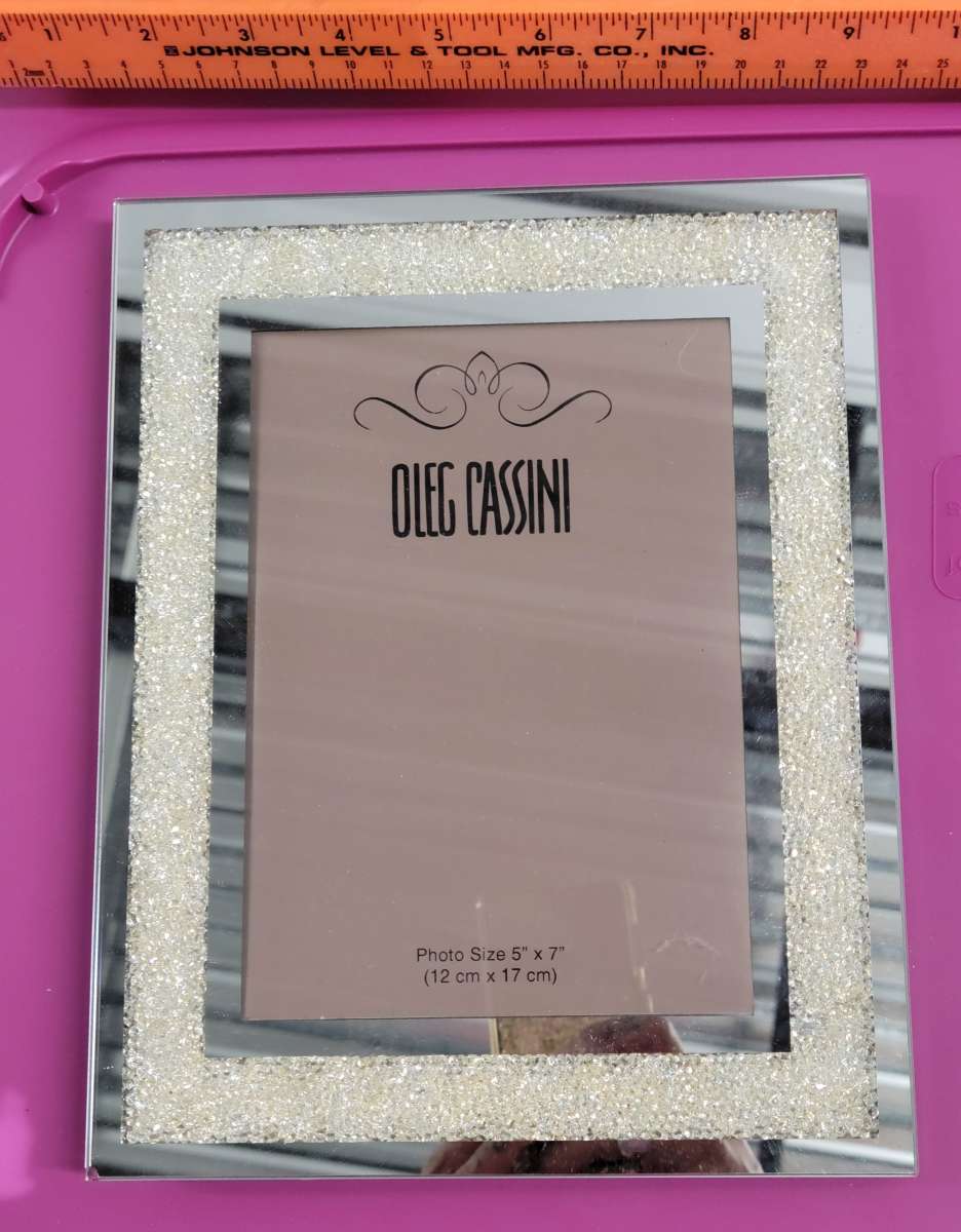 Oleg Cassini Ice Crystals 5 x 7 Picutre Frame
