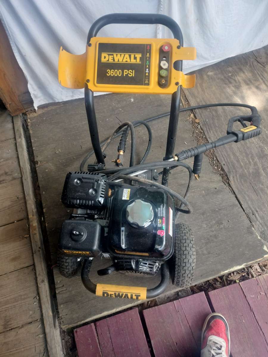 DeWalt pressure washer
