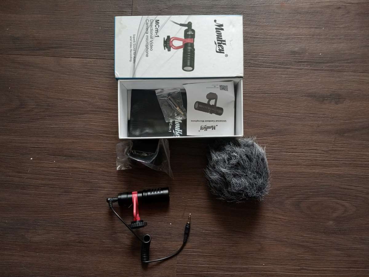 Directional microphone for camera