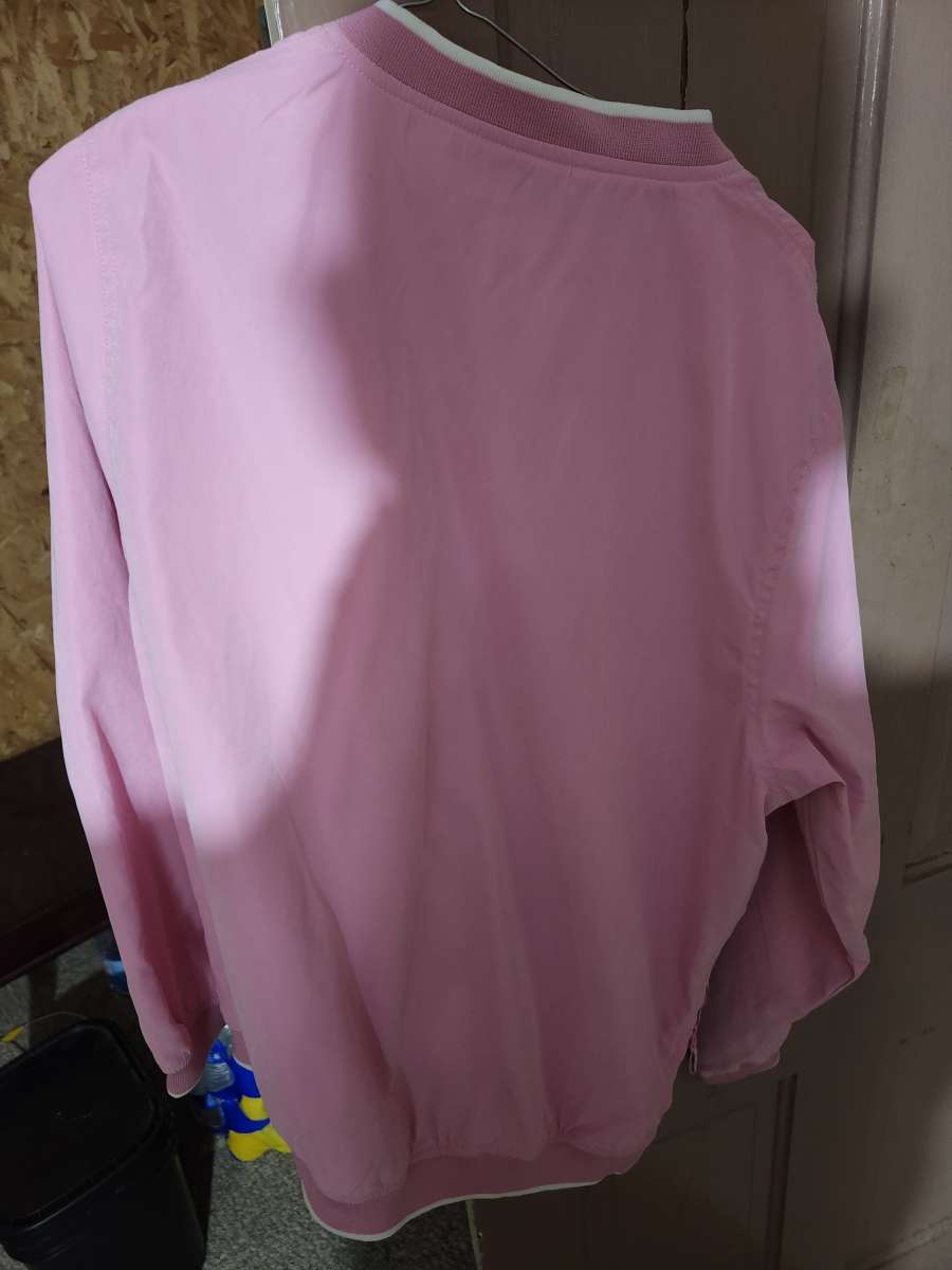 Tres bien pink pullover jacket