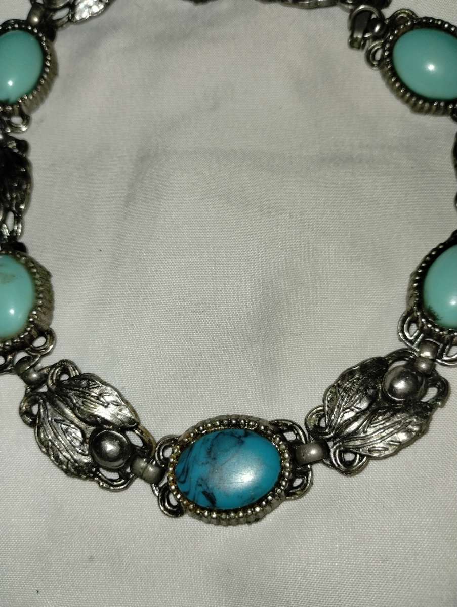 Beautiful turquoise necklace