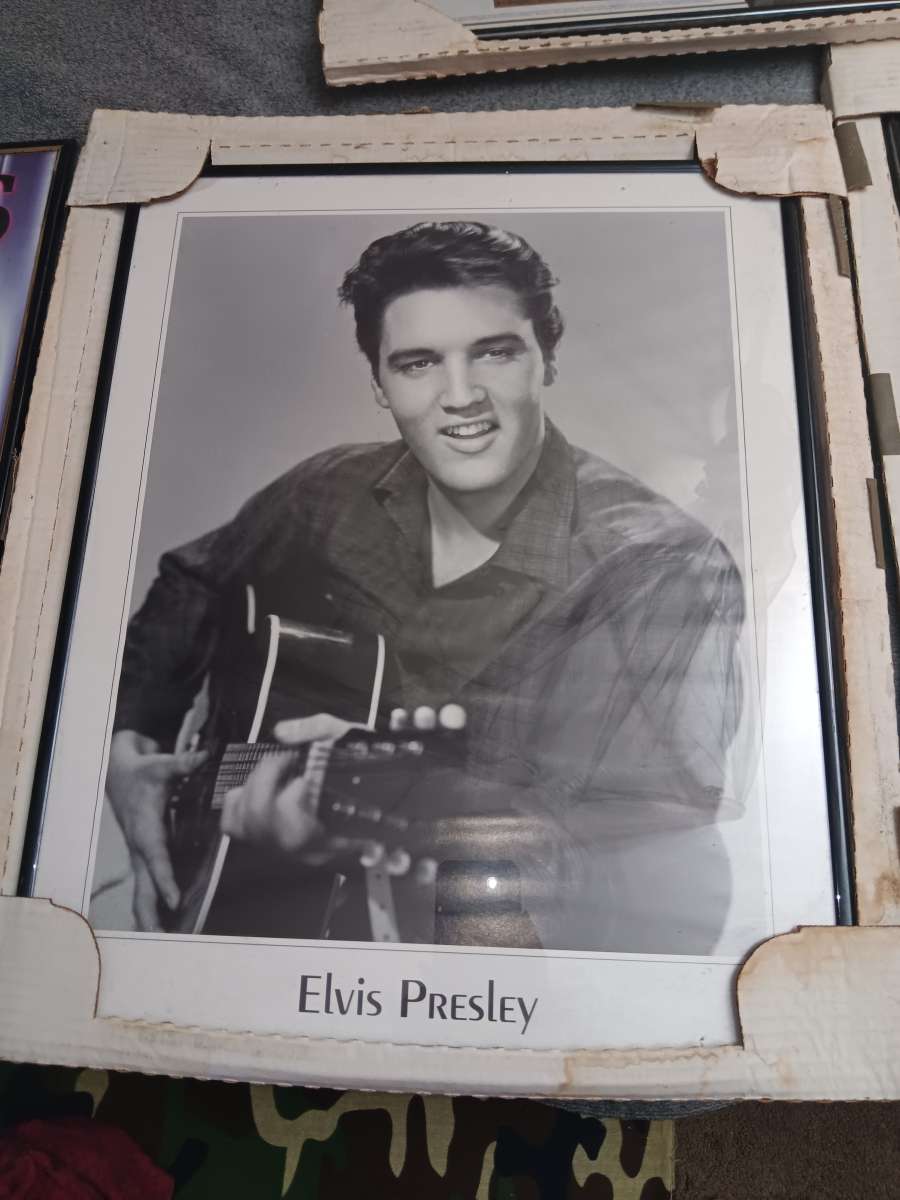 4 Elvis presley rare photos