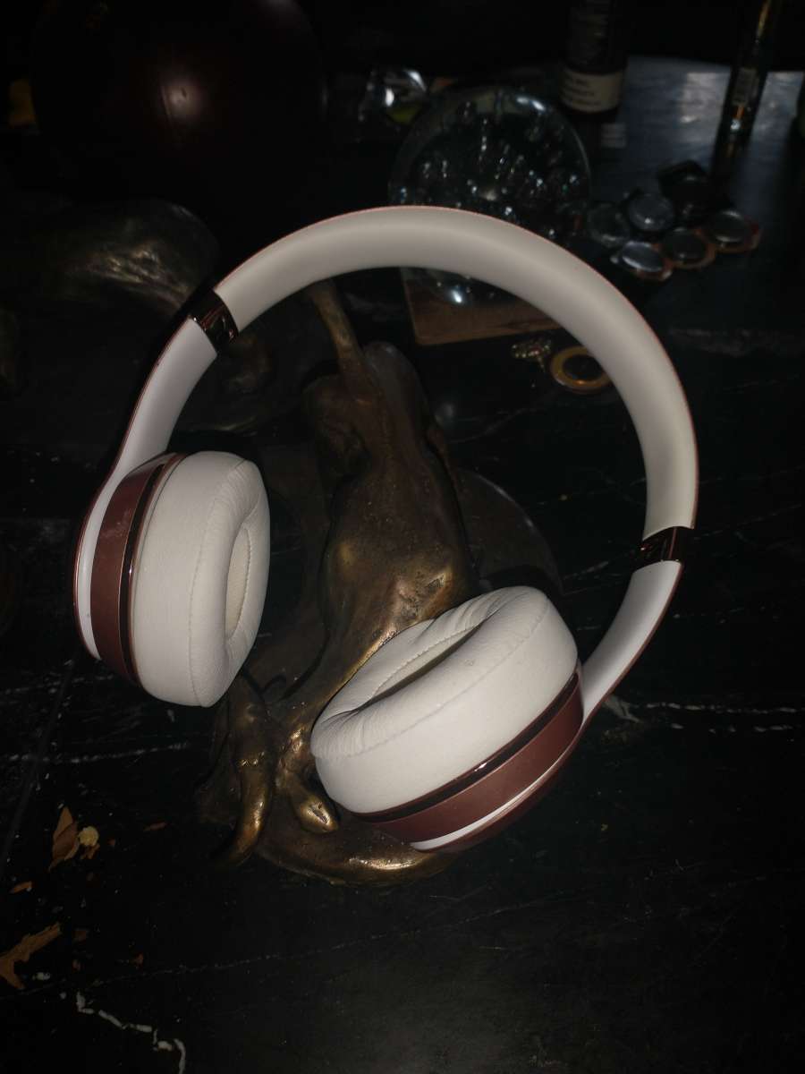 beats wireless headphones