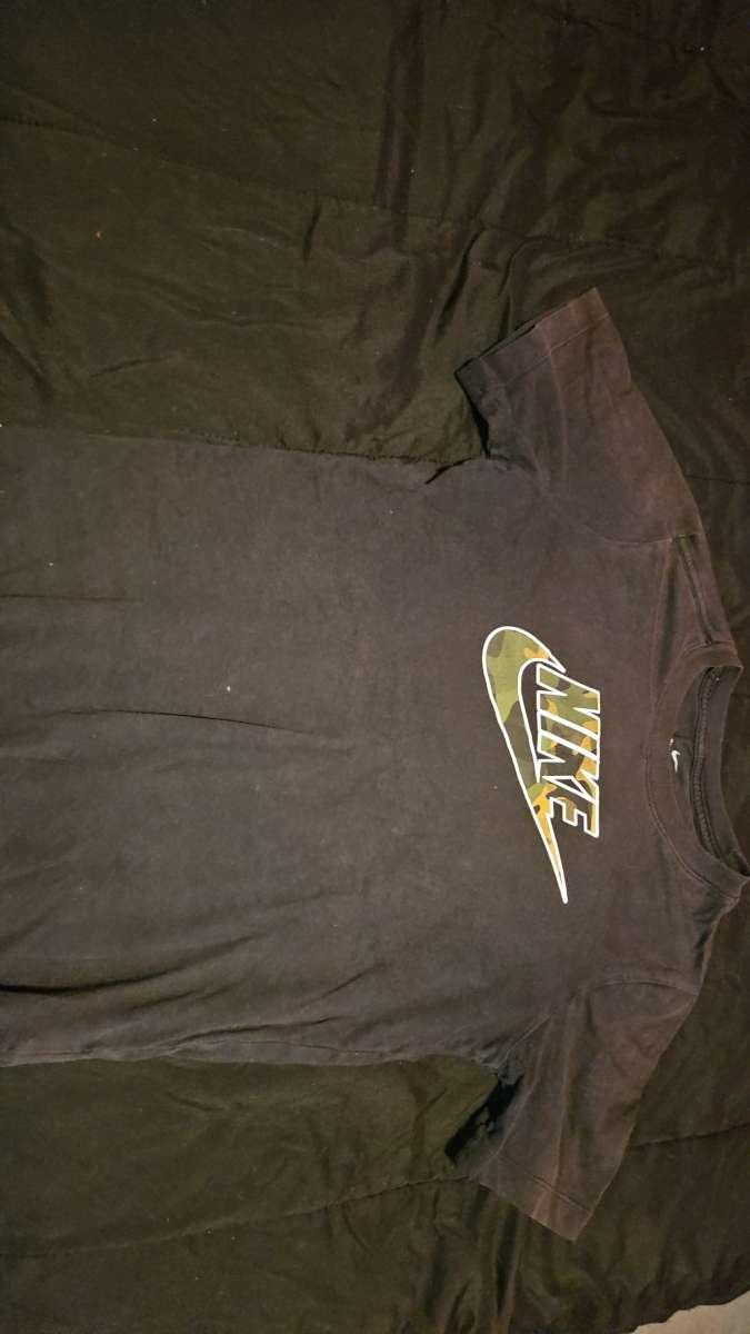 Nike Mens Black Shirt
