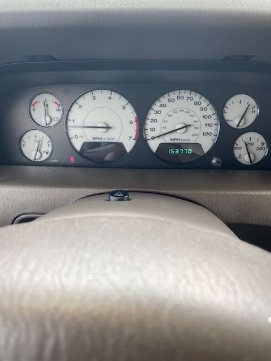 2002  Jeep Grand Cherokee