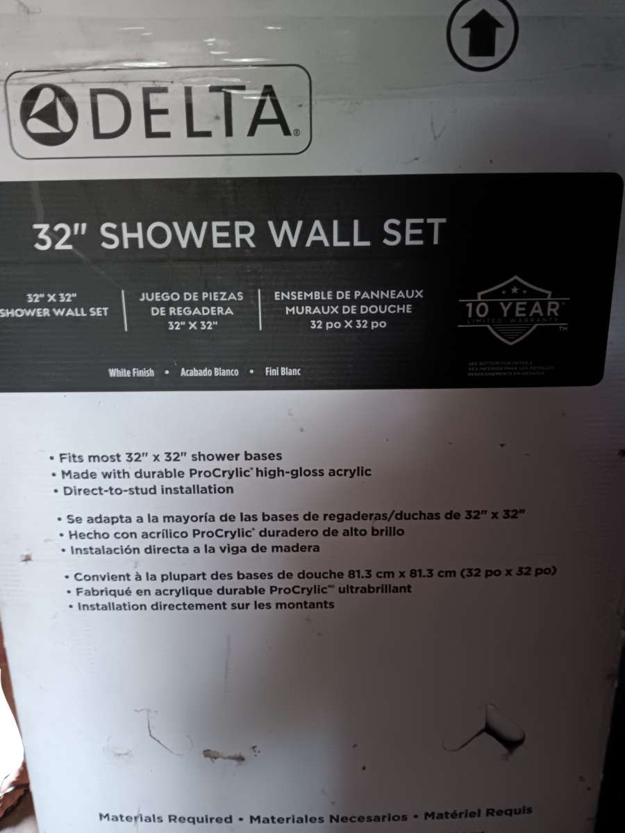 Shower wall with base