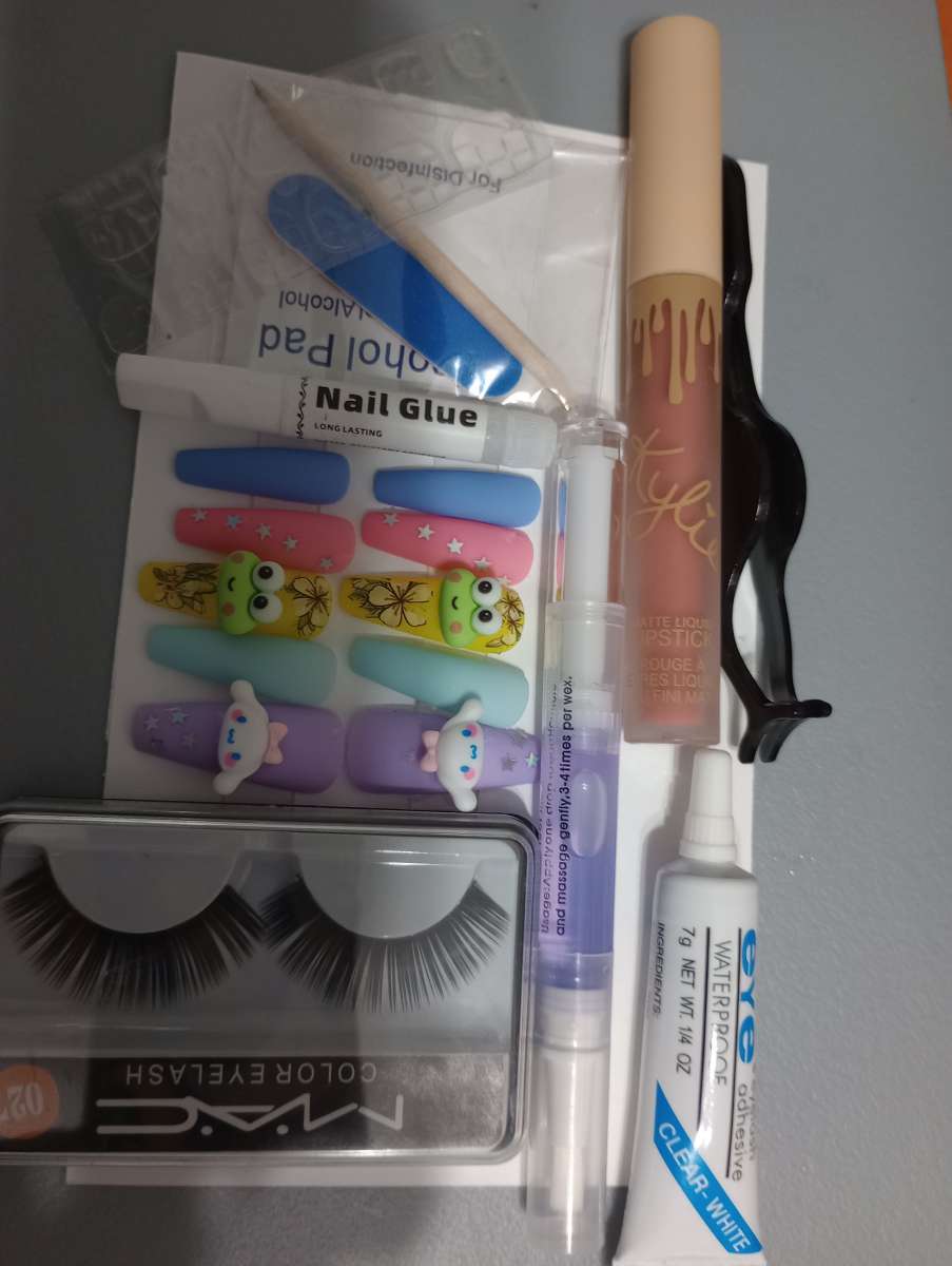 Complete Nail  Lash Beauty boxes