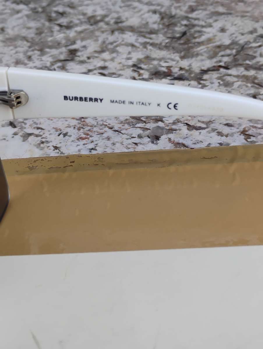 Burberry Sunglasses model 4291