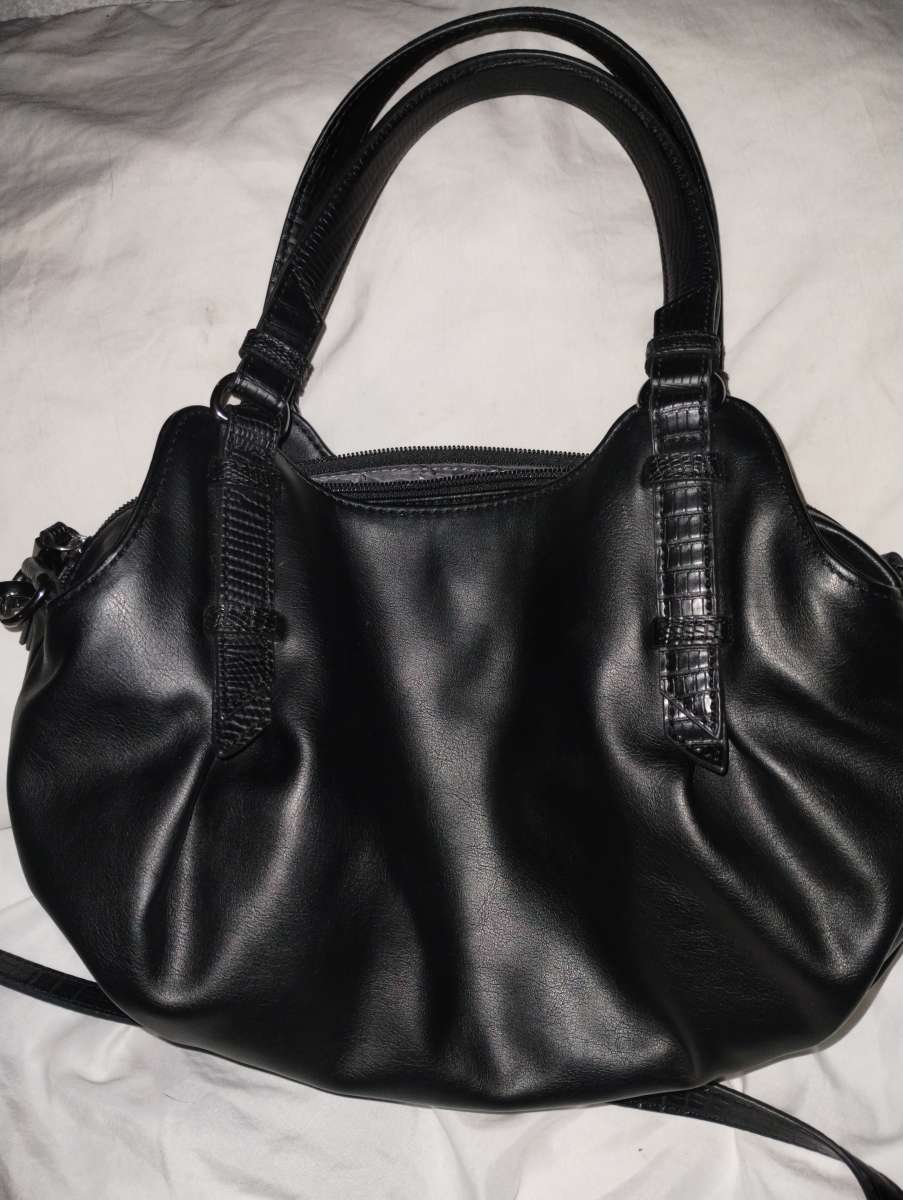 Vera Wang Bueno satchel