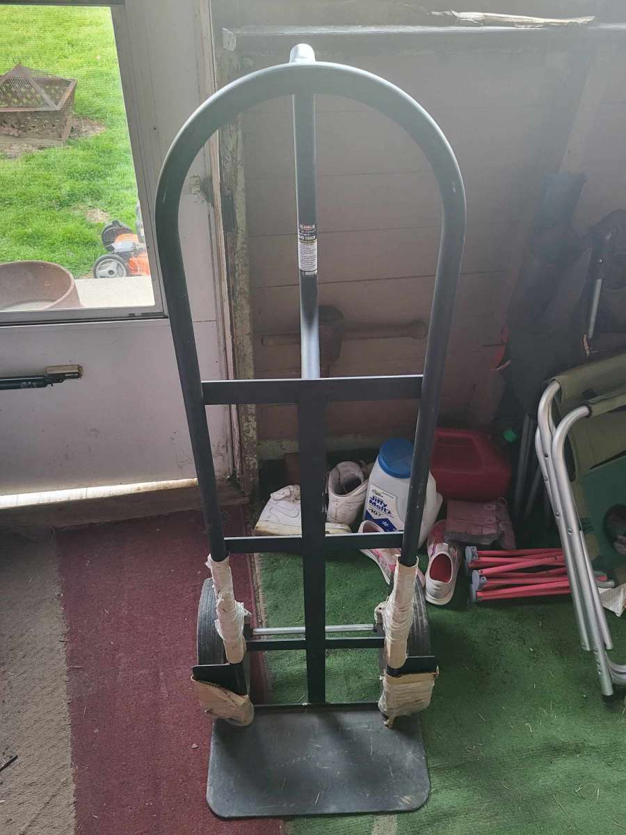 dollys  n several different drills and batteries