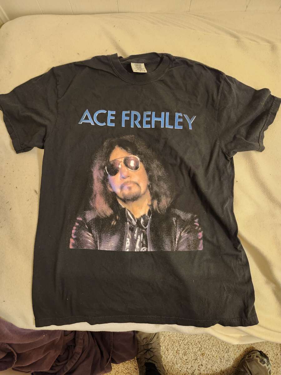 ace frehley black shirt
