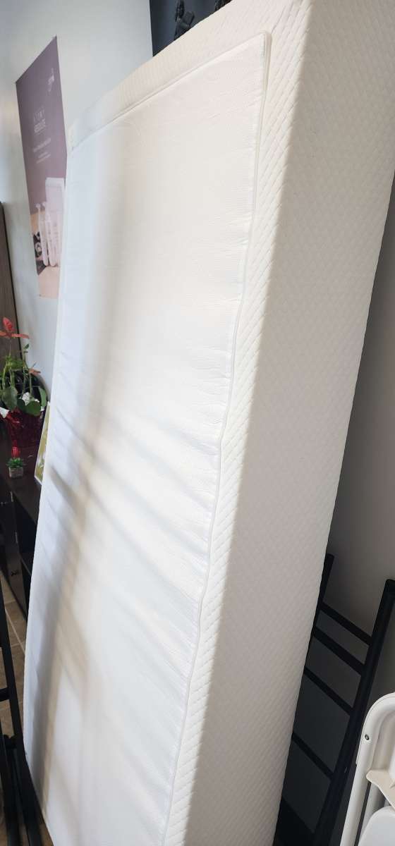 twin memory foam mattress with frame