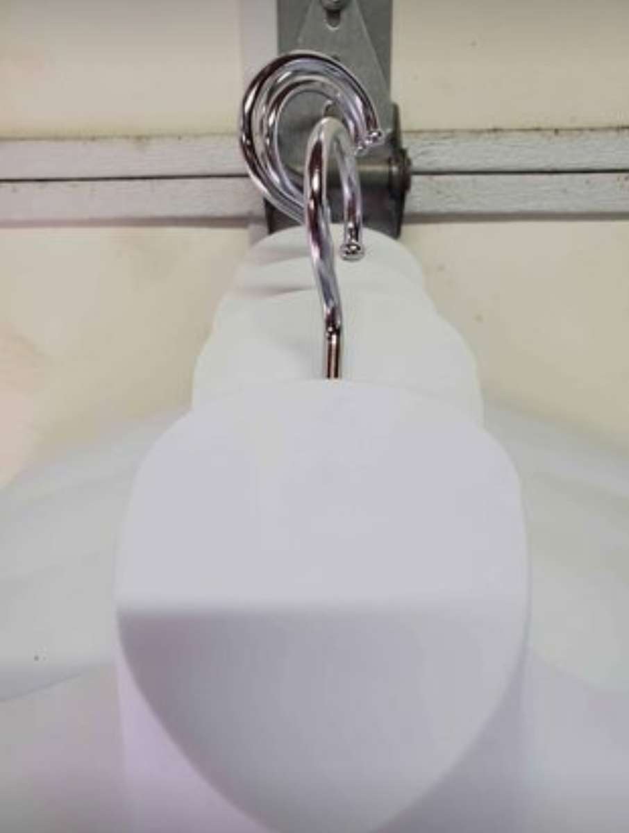 Female Molded White Form w Hook  Mannequin  Retail Boutique