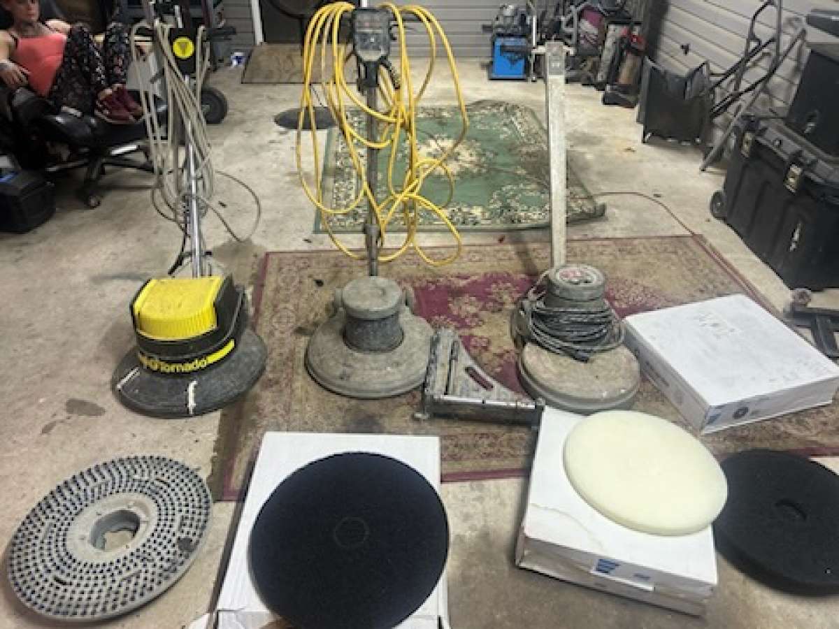 floor buffer and acruber