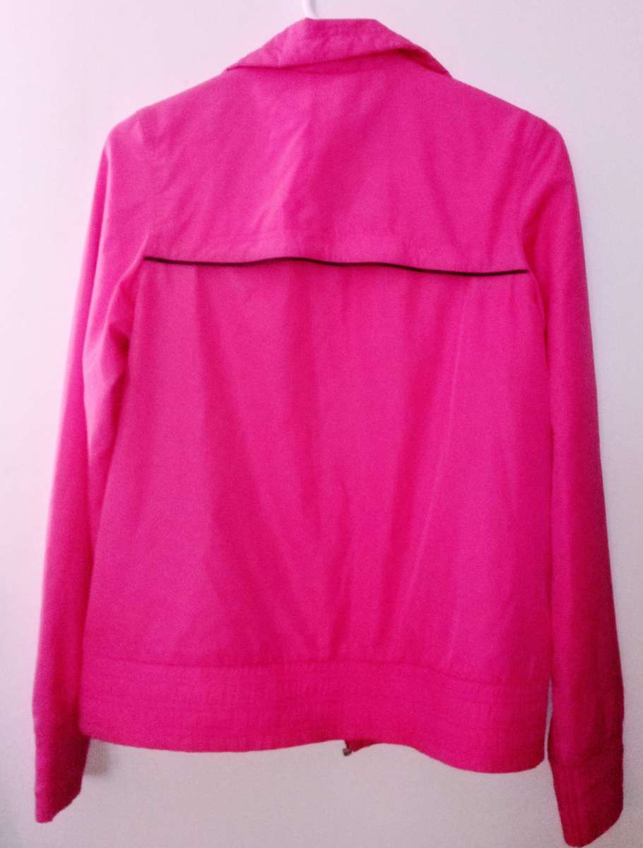 womens Nike windbreaker