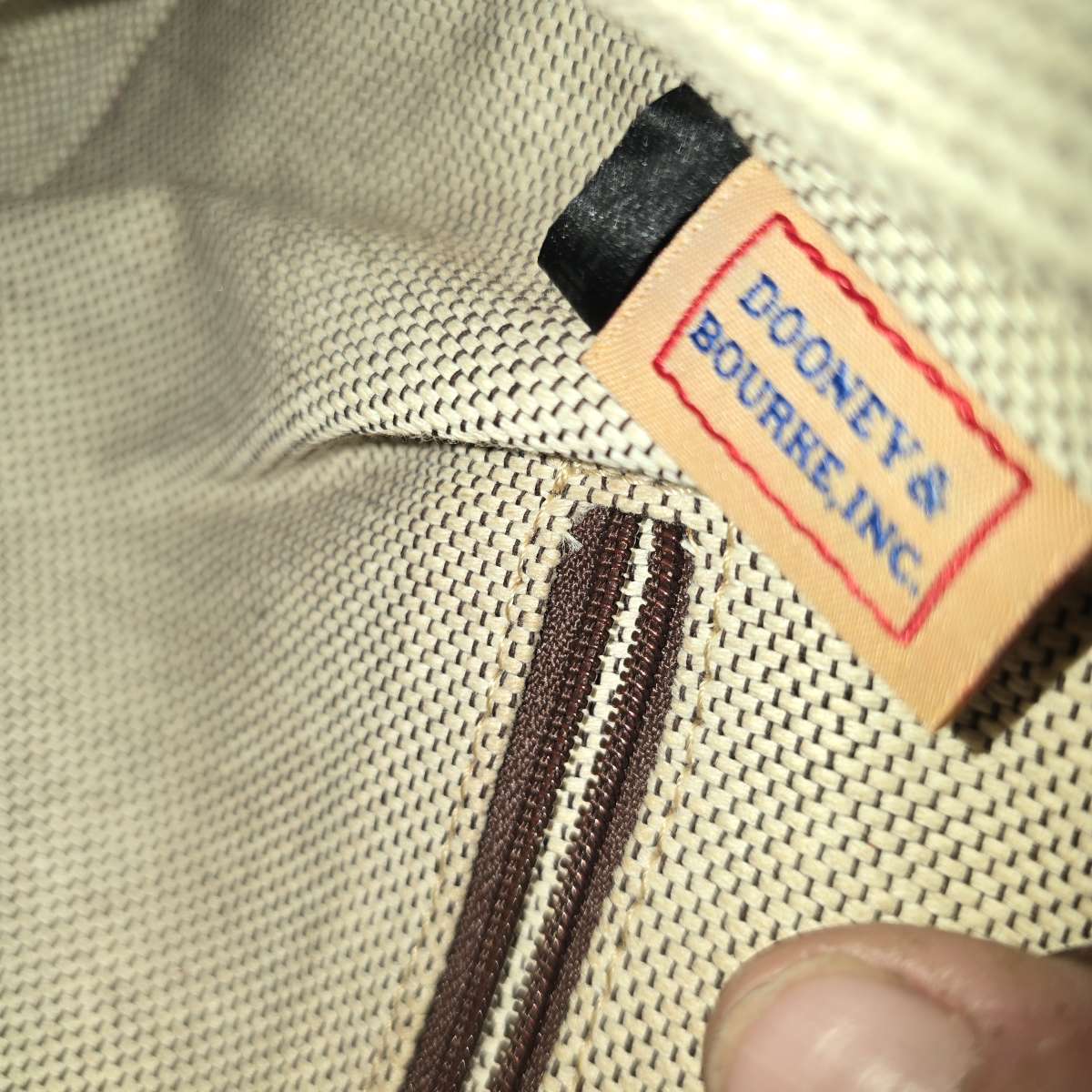 vintage authentic Dooney and Bourke shoulder bag