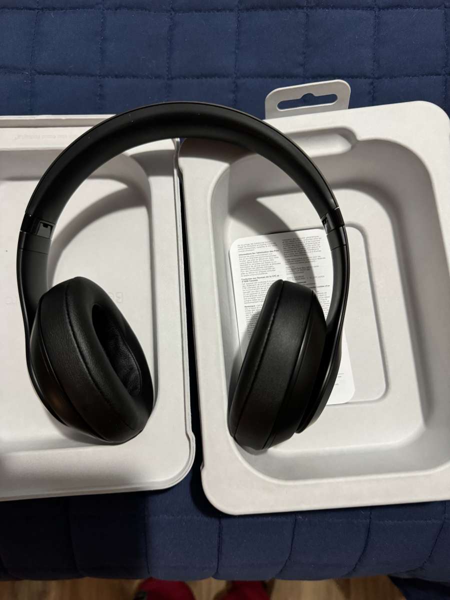 BEATS HEADPHONES