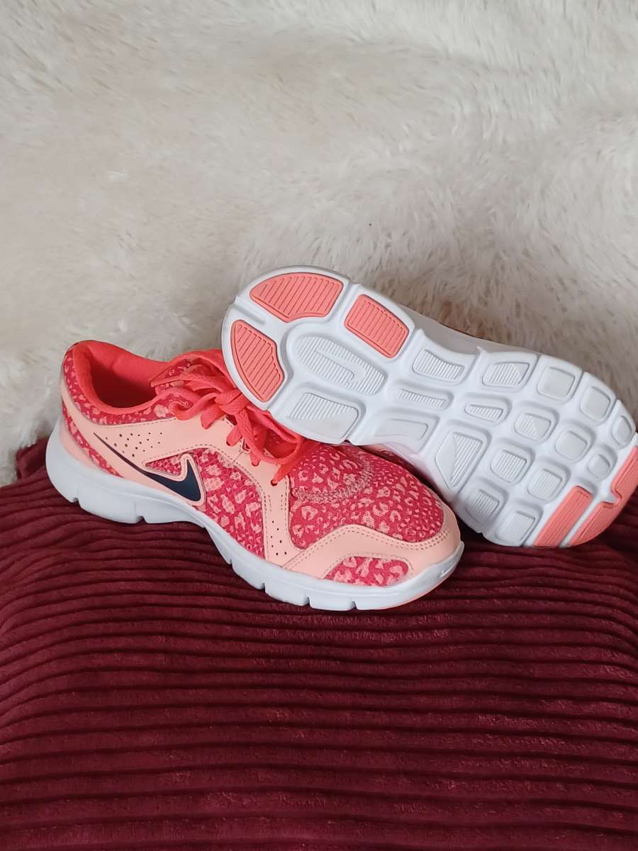 NIKE FLEX EXPERIENCE