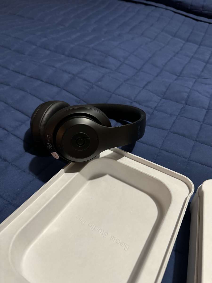 BEATS HEADPHONES