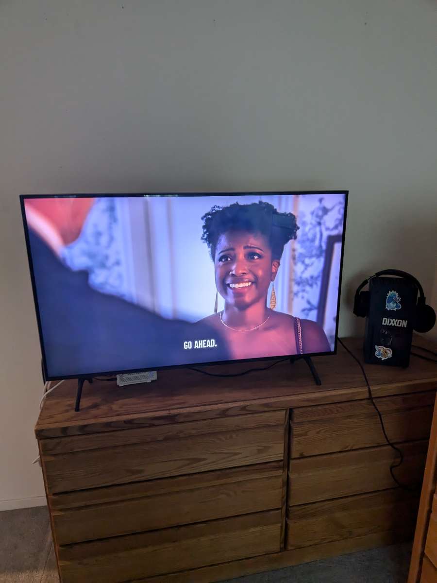 New 55 in Samsung TV with box and remote