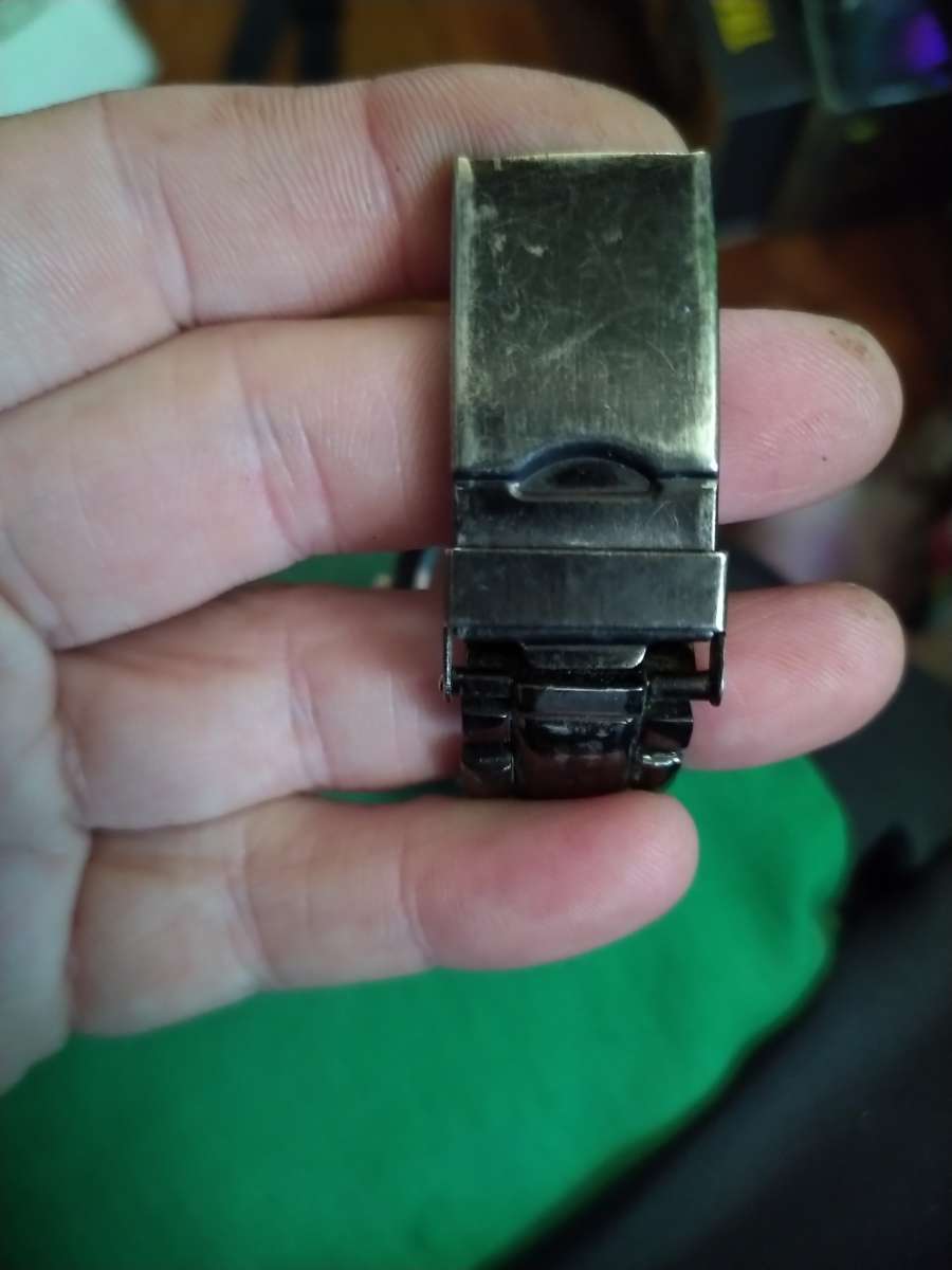 skull quartz analog watch dragon on face