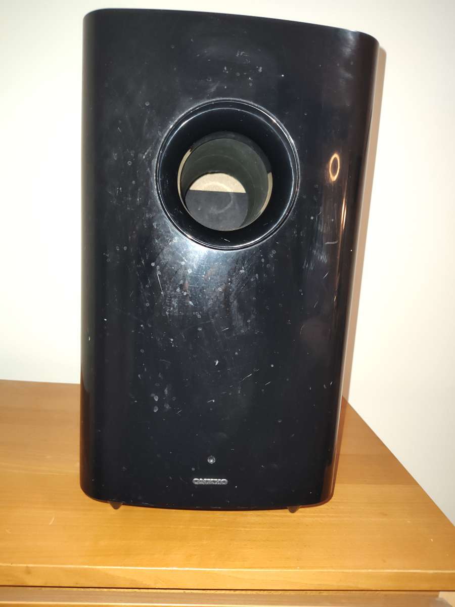 Onkyo AV ReceiverGiant Subwoofer6  varied surround sound spe
