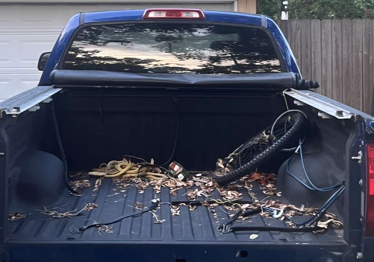 Wrecked  2015 Toyota Tundra SR5
