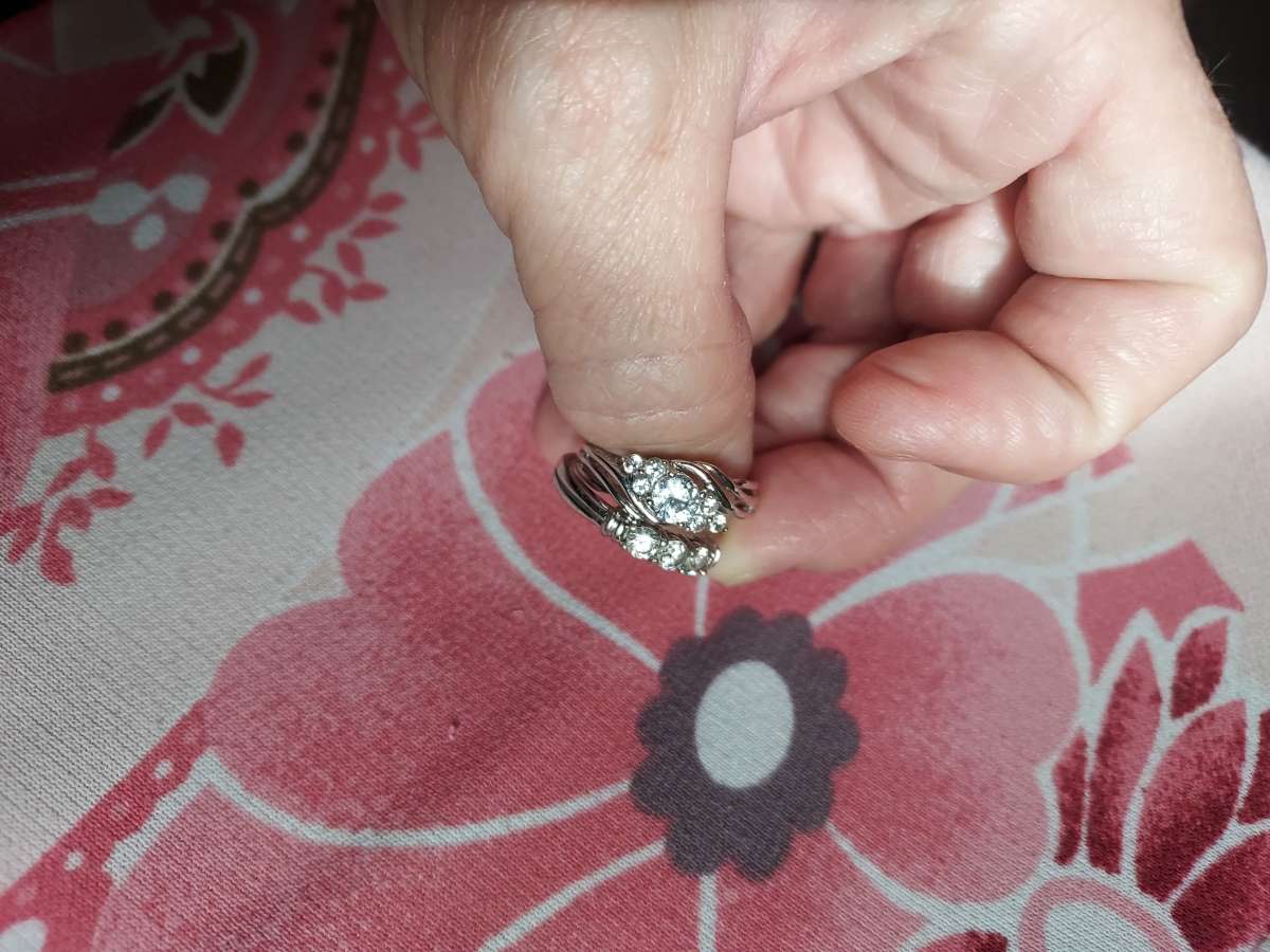 size 7 925 SILVER W  PERFECT CZ STONES  SET