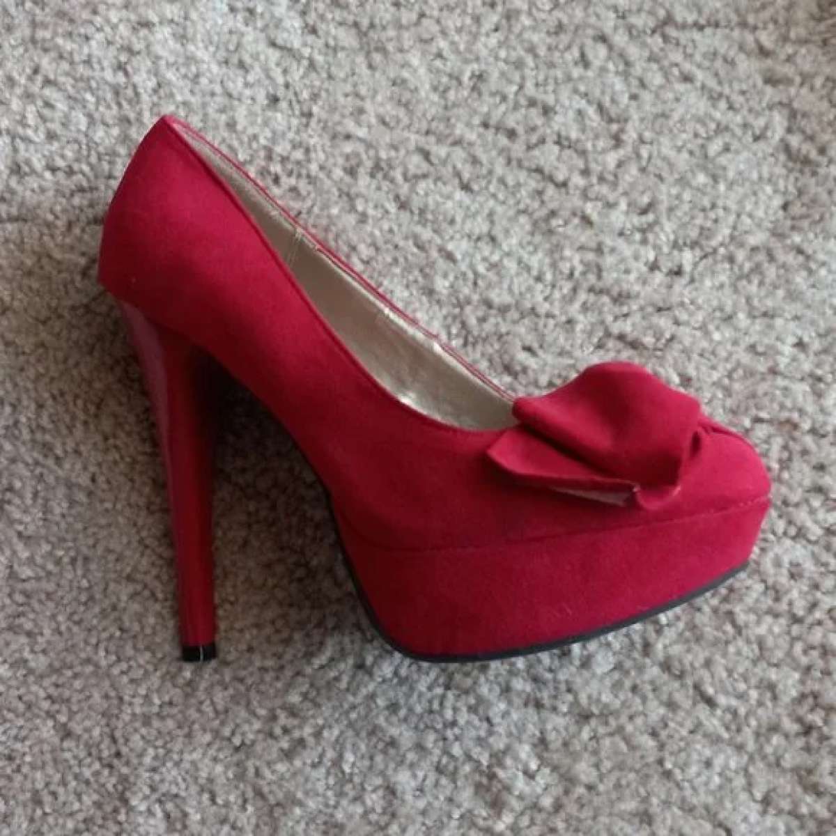 Red Qupid Heels Size 8