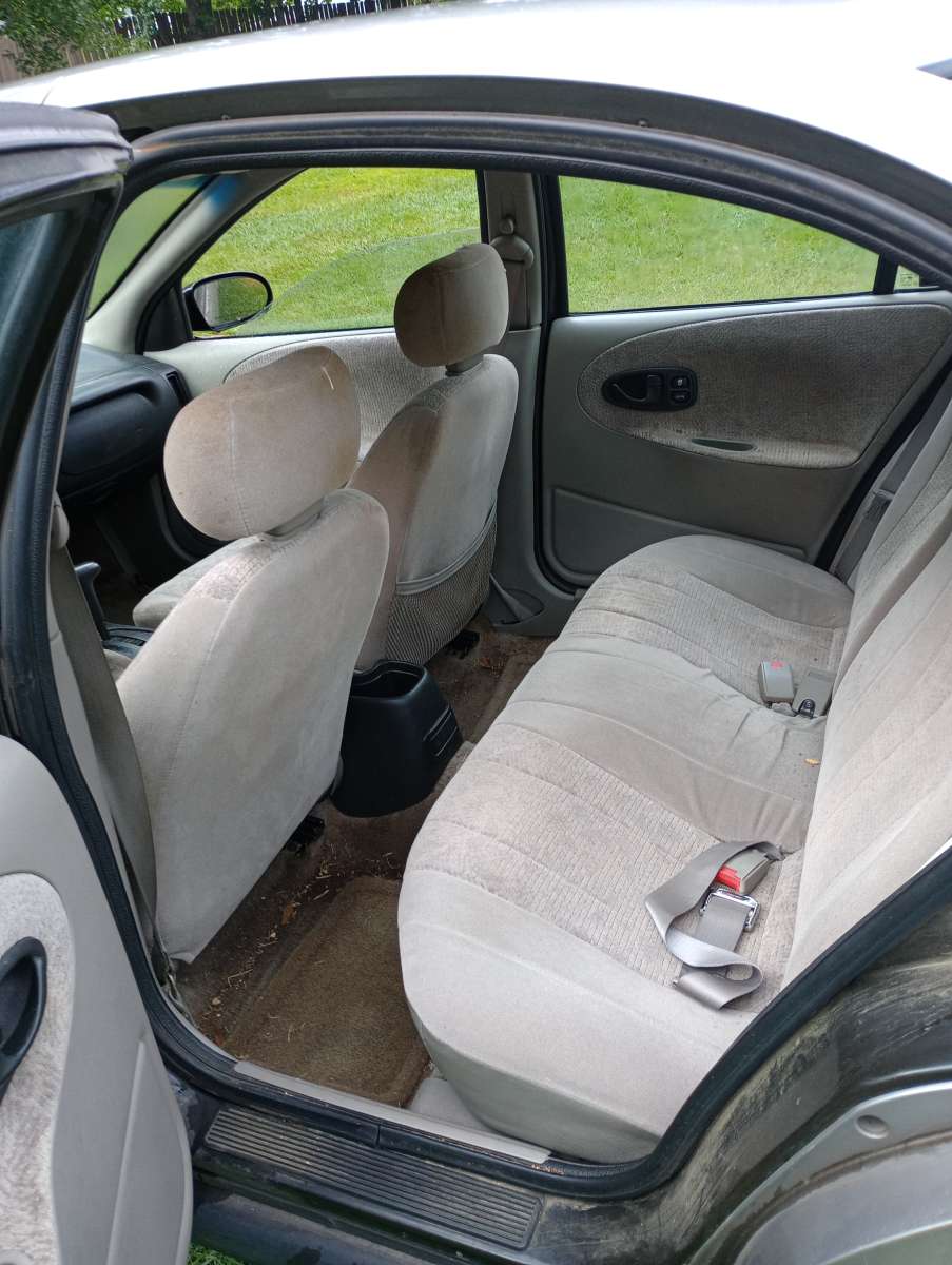 1998 Saturn sedan 4dr