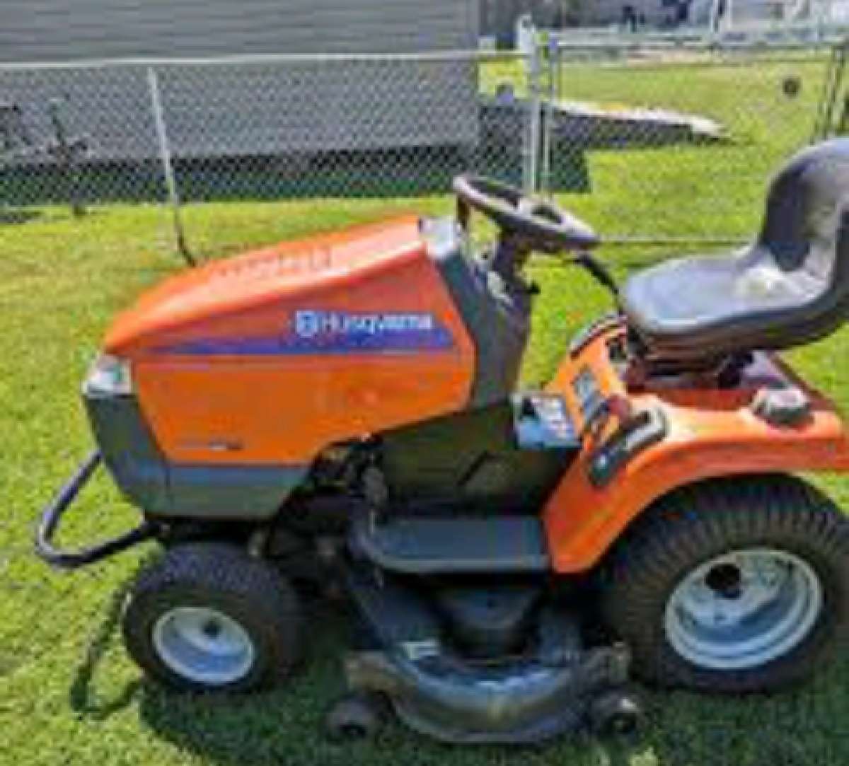 huskavana riding lawn mower