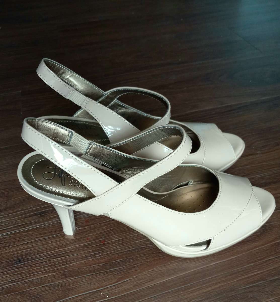 Life Stride Beige Heels