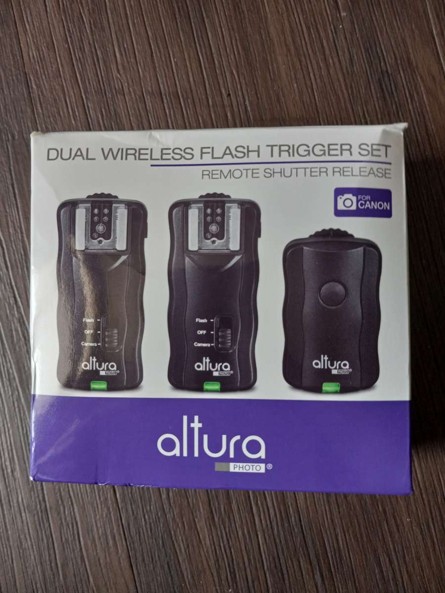 Dual Wireless Flash Trigger Set