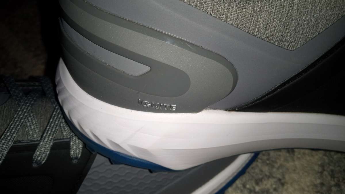 the new sport shoes size 11