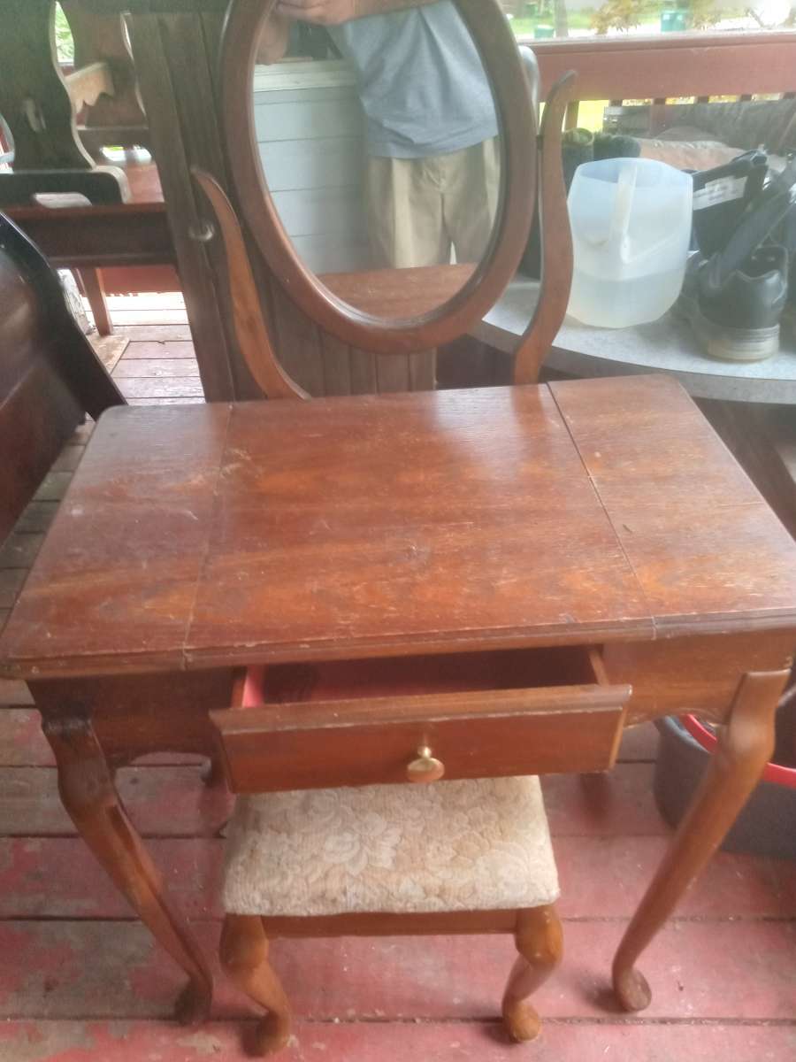 makeup table with stool