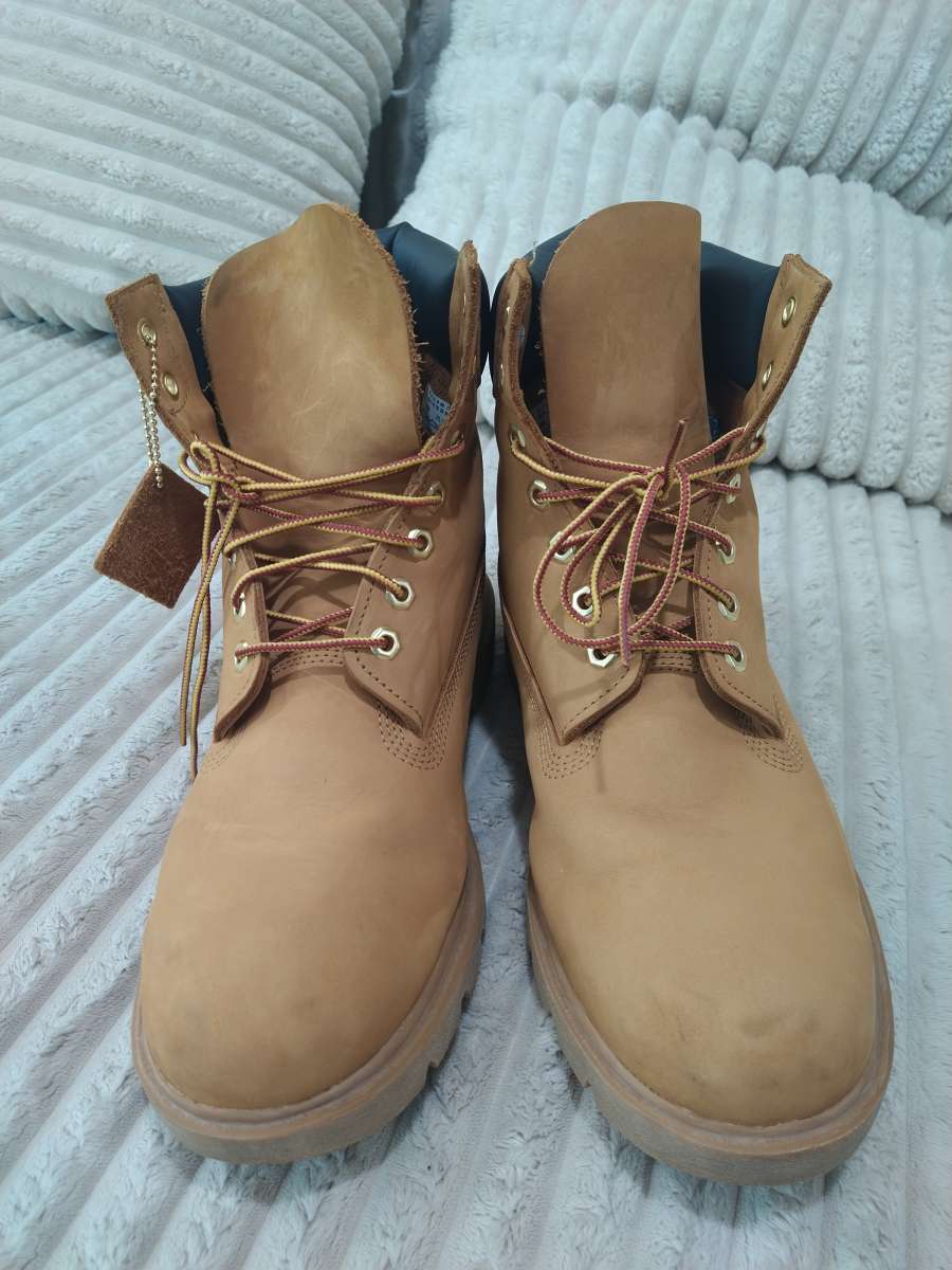 Used Timberland Boots mens size 11