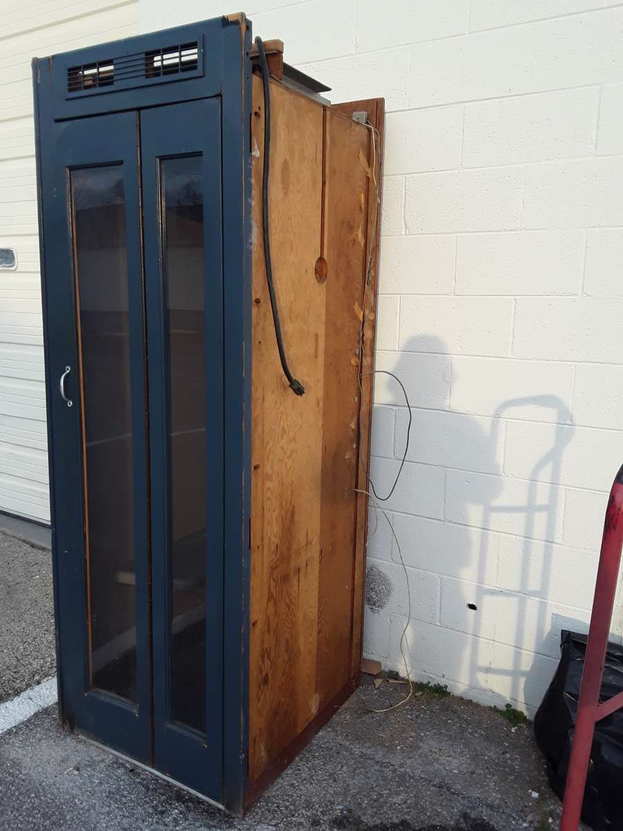 nice inside Bell Telephone booth with phone OEM like new