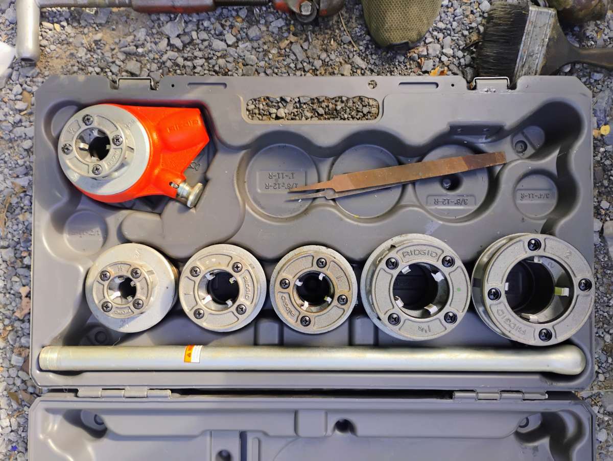 Ridgid pipe threading set