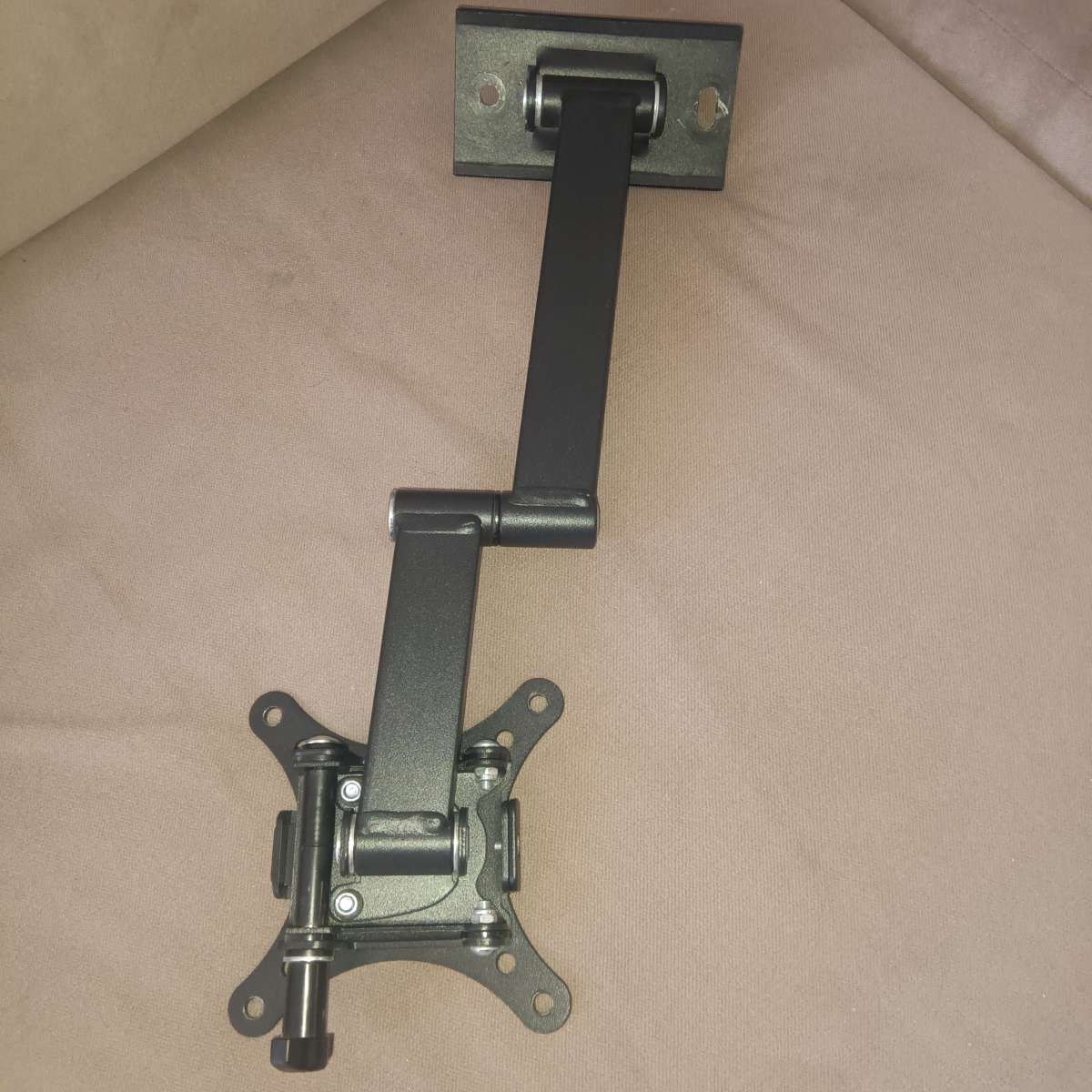 wall mount tv size 24