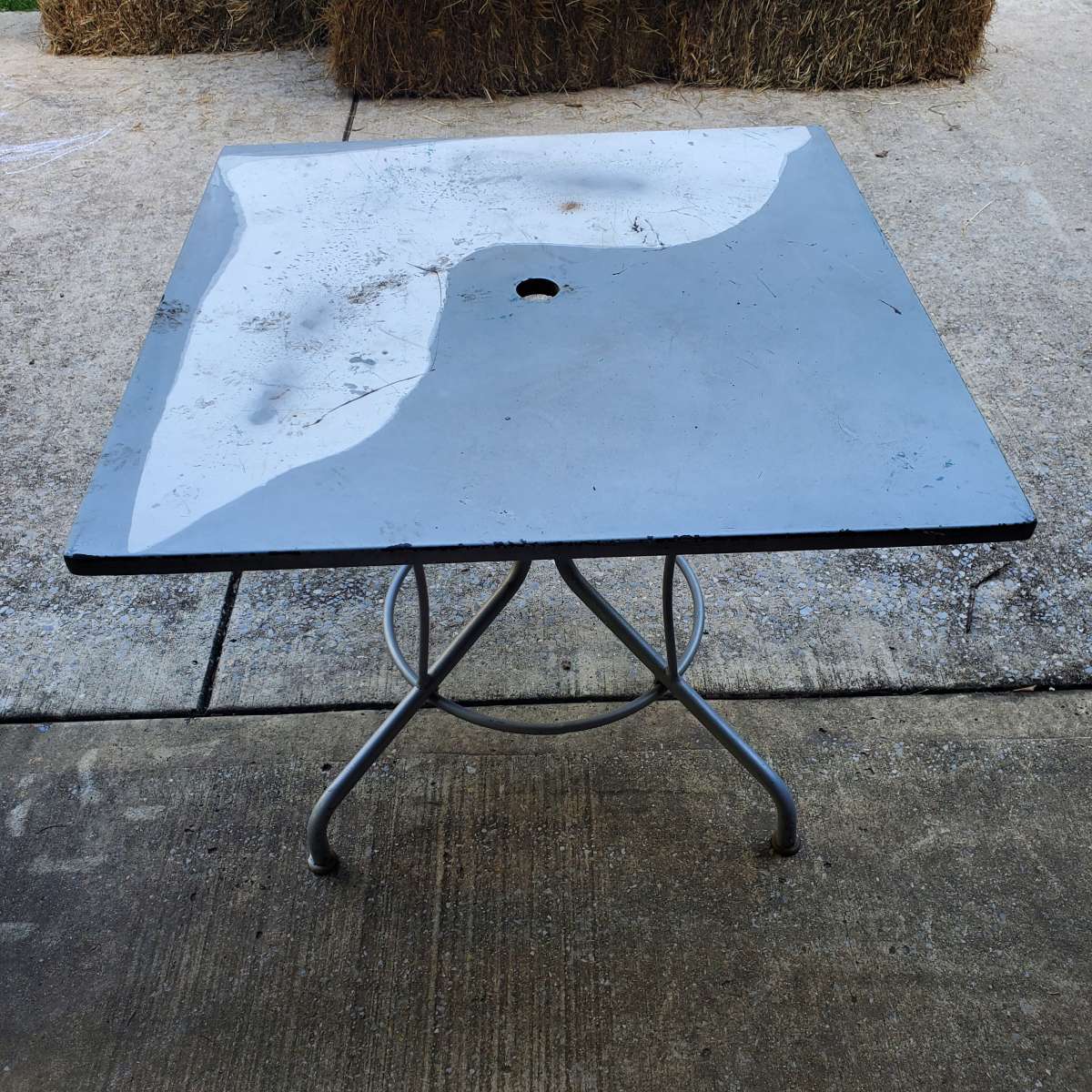 Metal Table  36x36x29  Heavy Outdoor  Will Need To Painted