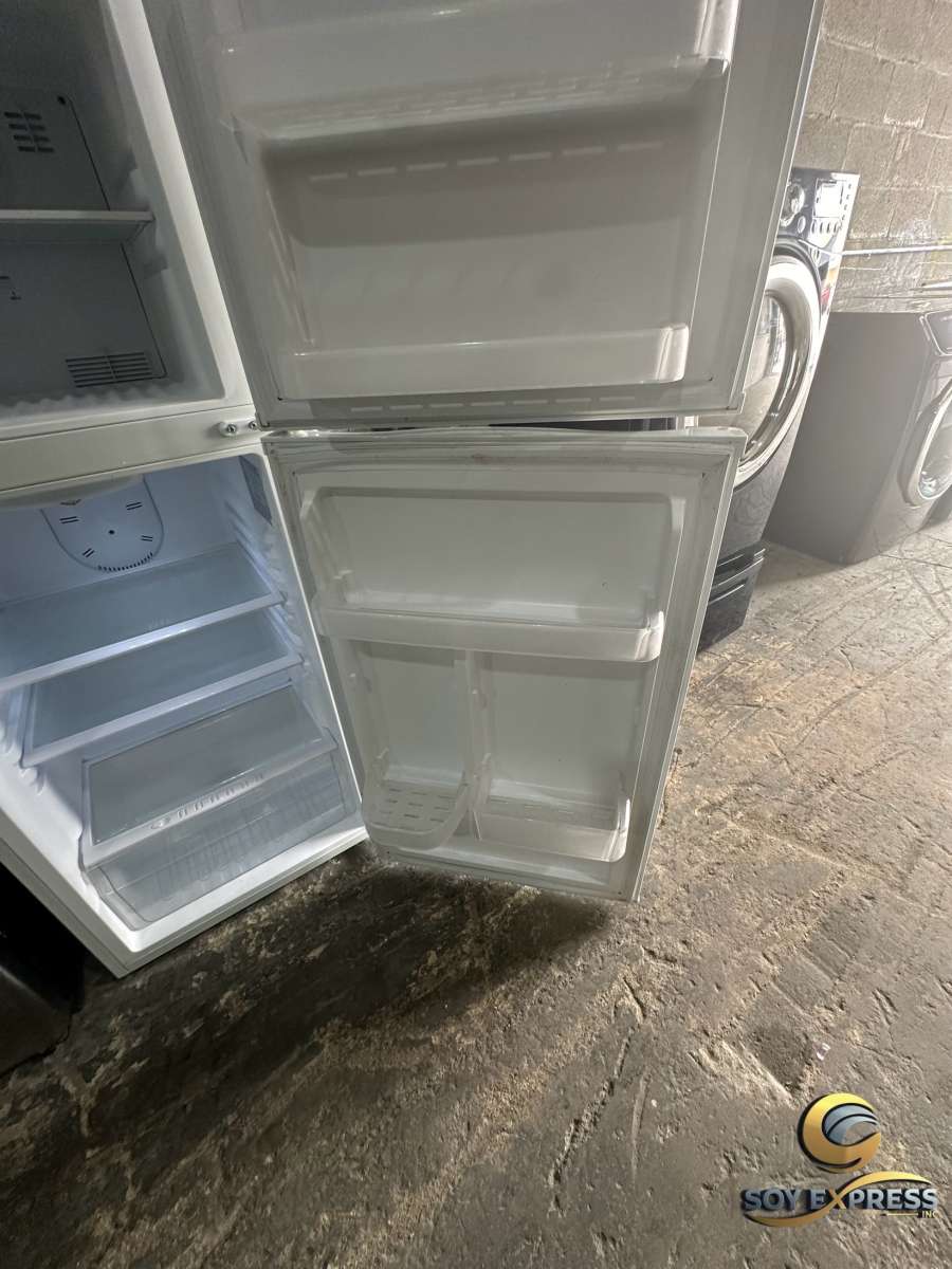 Haier refrigerator top and bottom